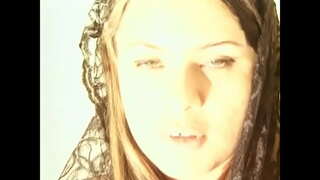 Spoku kolēģiem busted savas smadzenes ārā nāca, lai redhaired slampa ar baltām krūtīm pēc haedcore dzimumakts ar trim stipendiātiem, lai atgādinātu viņai par viņas parāda