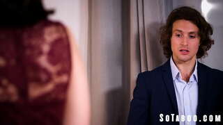 Balles Naktī Kinda Kindles Kaislību Starp Bro Un Sis