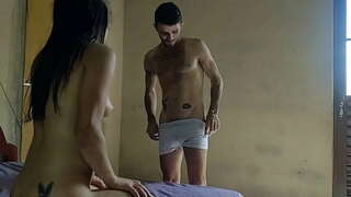 Novinha Lalla Potira dando gostoso para Betosmoke e Gran Bambu