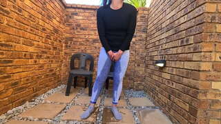 ���້ວນຫົວ slut ງໃນແລະນອກ pissing ລວບລວ|ປຽກຊຸ່ມແລະເຊື້ອຊາດ