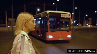 Тудын ыргакаже мӧҥгӧ blackedraw ыштымылан кӧра корнышто ала-могай бим-бим-сила.