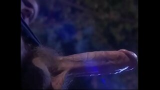 Busty ravenhaired babe snap virgeschloen vun votary als praktizéiert der Teufel ass Kult